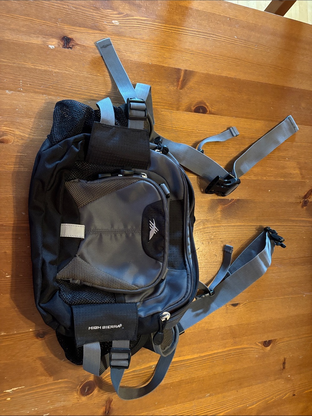 High Sierra Black and Gray Crossbody Sling Pack